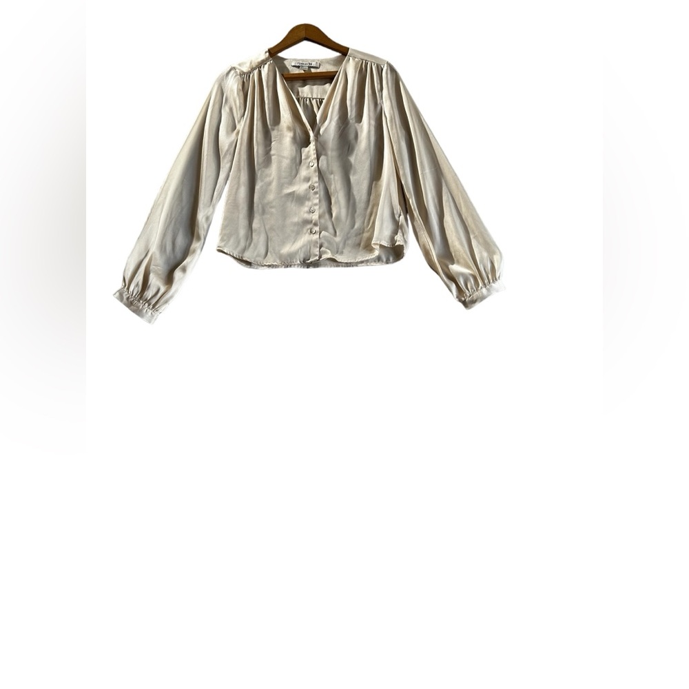 FOEVER 21 WOMEN’S GOLDEN BEIGE SILKY DRESSY BLOUSE SZ S/P